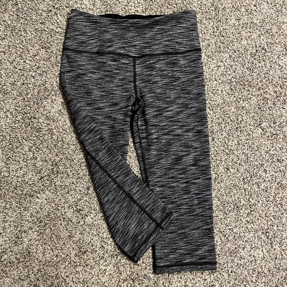 Victoria’s Secret Knockout Crop Legging